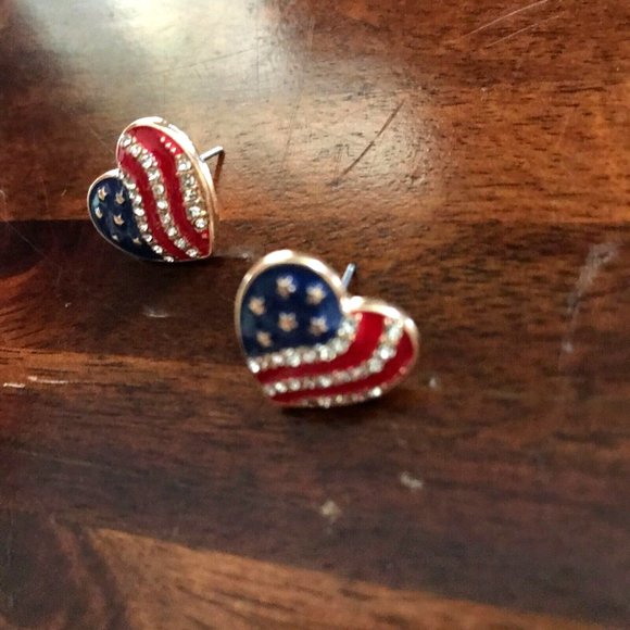 American Flag Earrings Posts Heart Shaped Labor Day July 4th Veterans Memorial - Picture 7 of 10